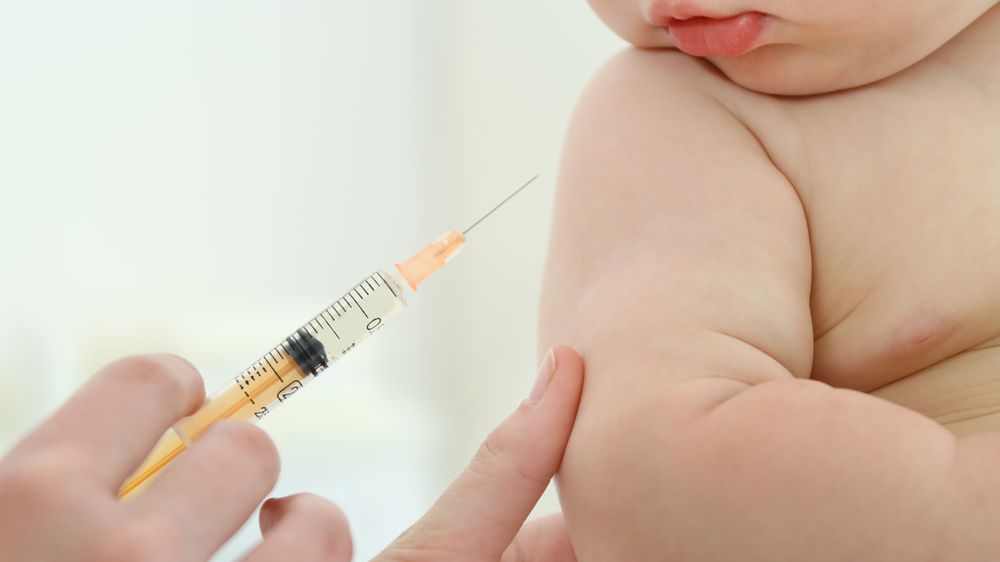 HOW TO KEEP YOUR BABY SMILE AFTER VACCINATION