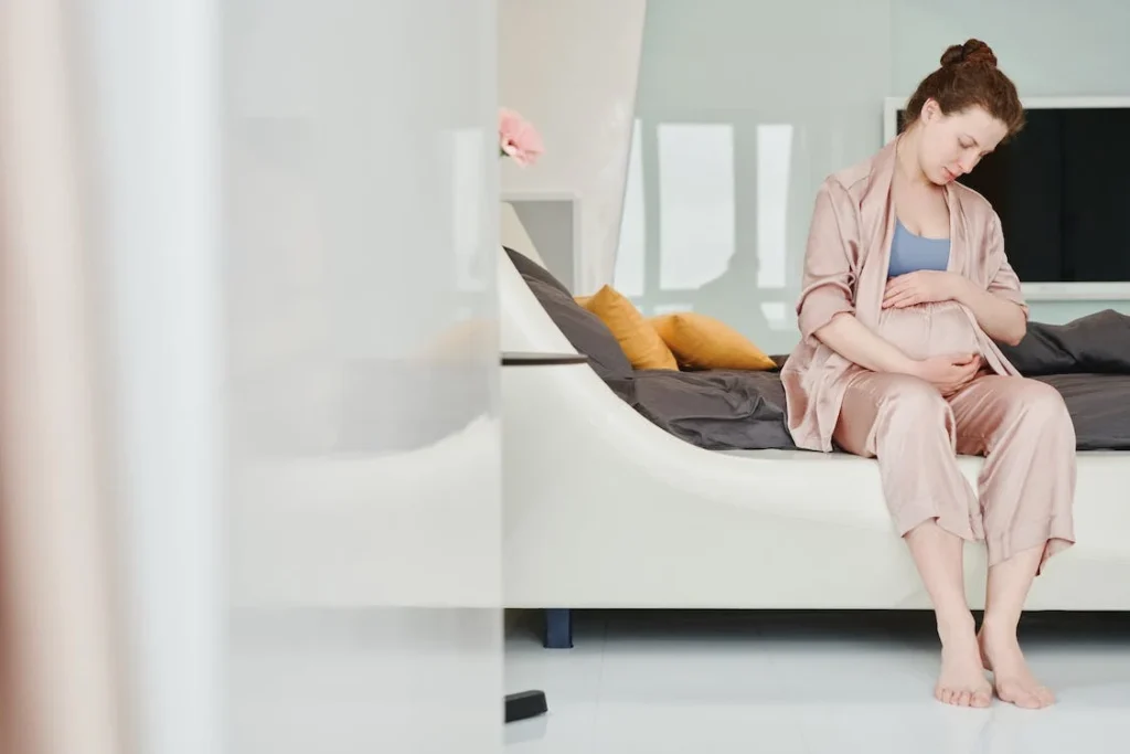 FOUR SAFE POSITION TO SIT DURING PREGNANCY